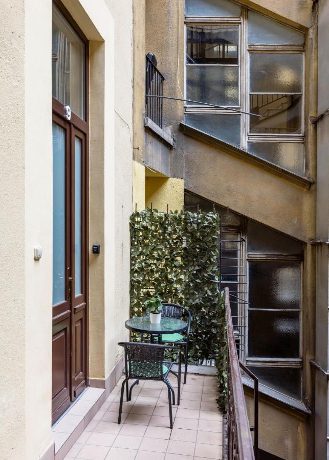 Elegant Apartment In Super Central Location Budapeste Exterior foto